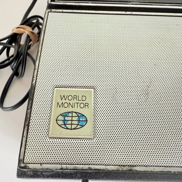 General Electric Solid State AM/FM Radio VTG World Monitor Model P977C 60s Teste - Picture 13 of 16